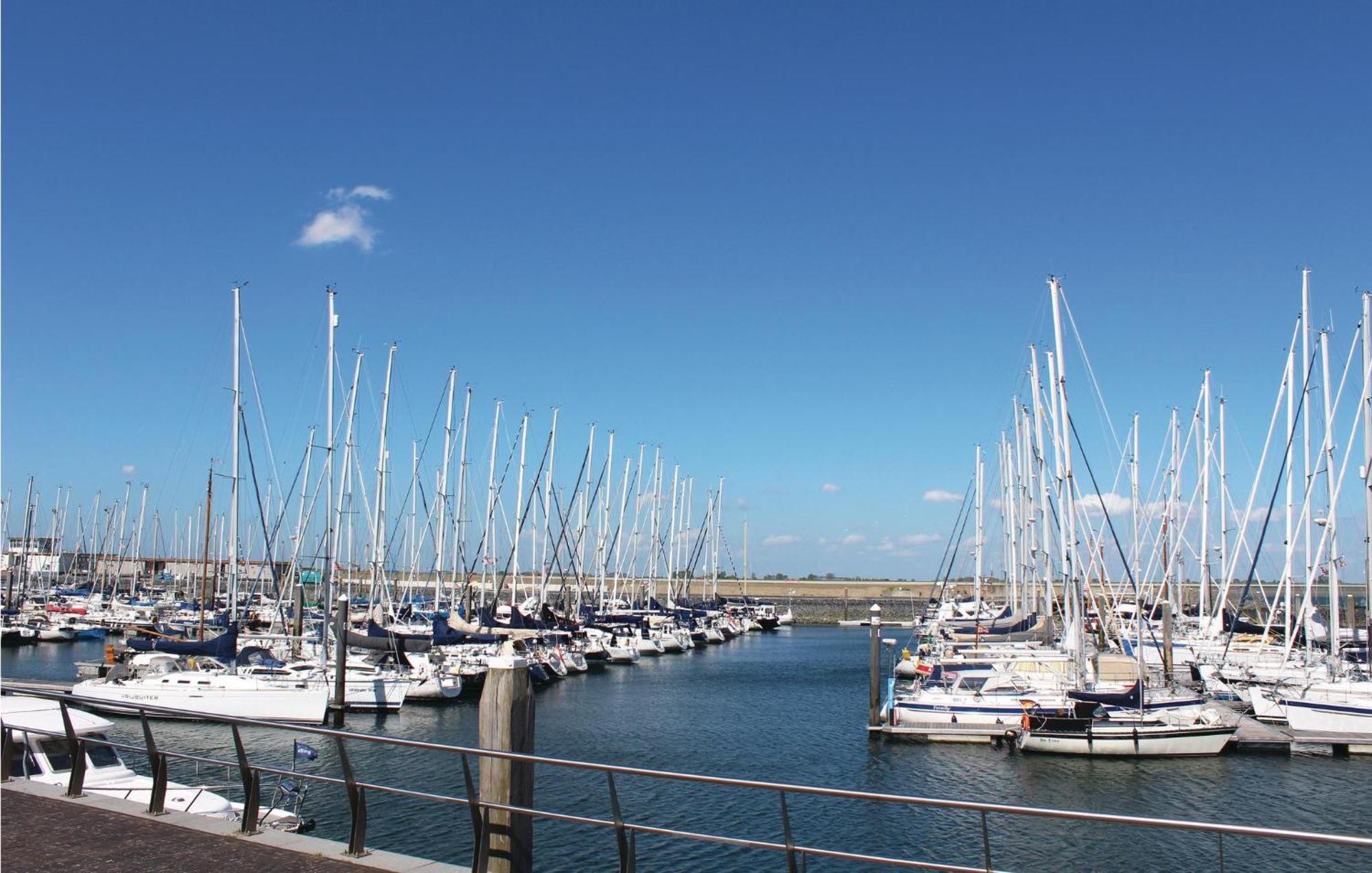 2 Bedroom Awesome Home In Sint-Annaland Esterno foto